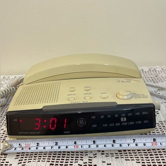 Vintage GE Landline Telephone and FM/AM Clock Radio Alarm Combo | phone - Picture 5 of 9